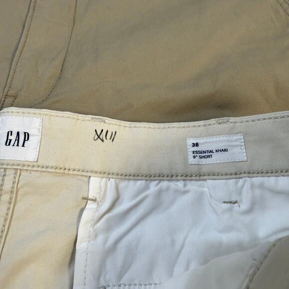 NEW Levi's Gap Men's Shorts LOT of 2 36 Golf Chino Cotton Flat front KK16 - Picture 4 of 11